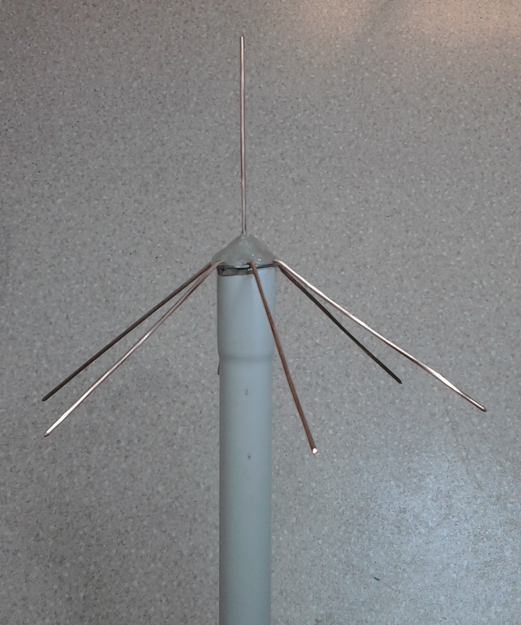 Sealed antenna